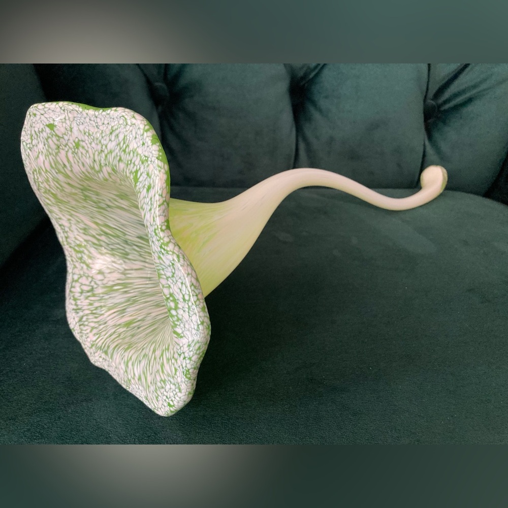 Hand Blown Glass Trumpet Flower White Yellow-Green 15” Long Decorative Art
